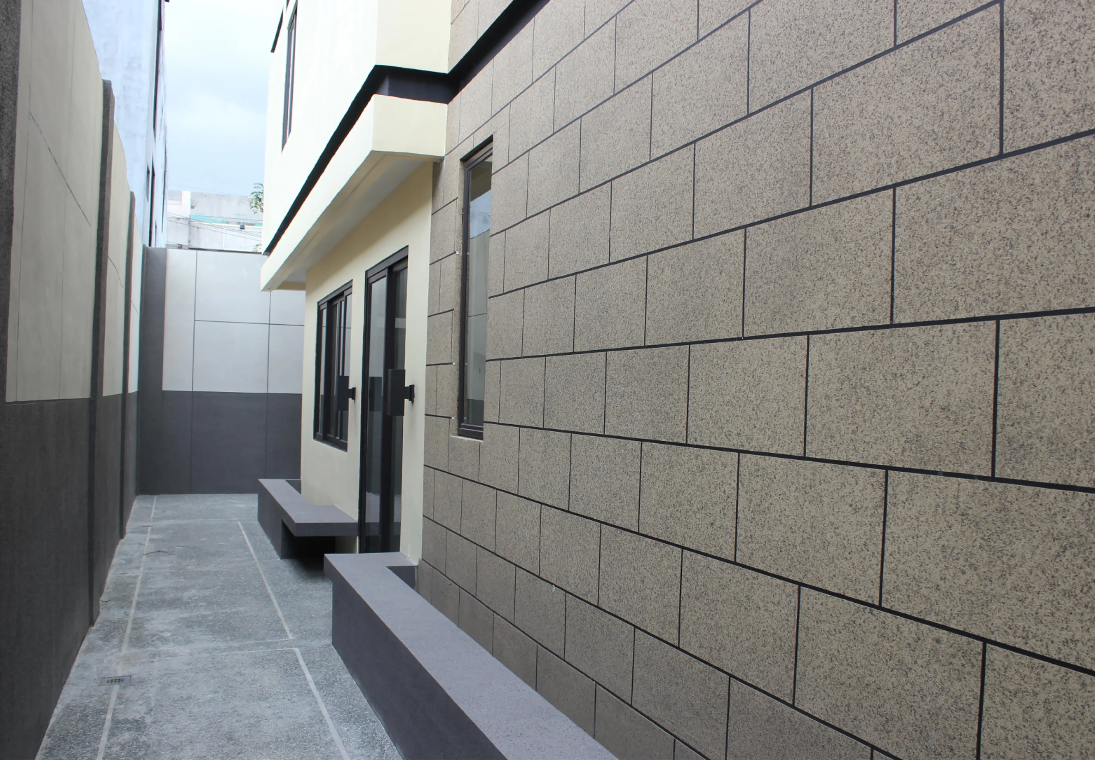 Townhouse Facade - Liquid Granite
